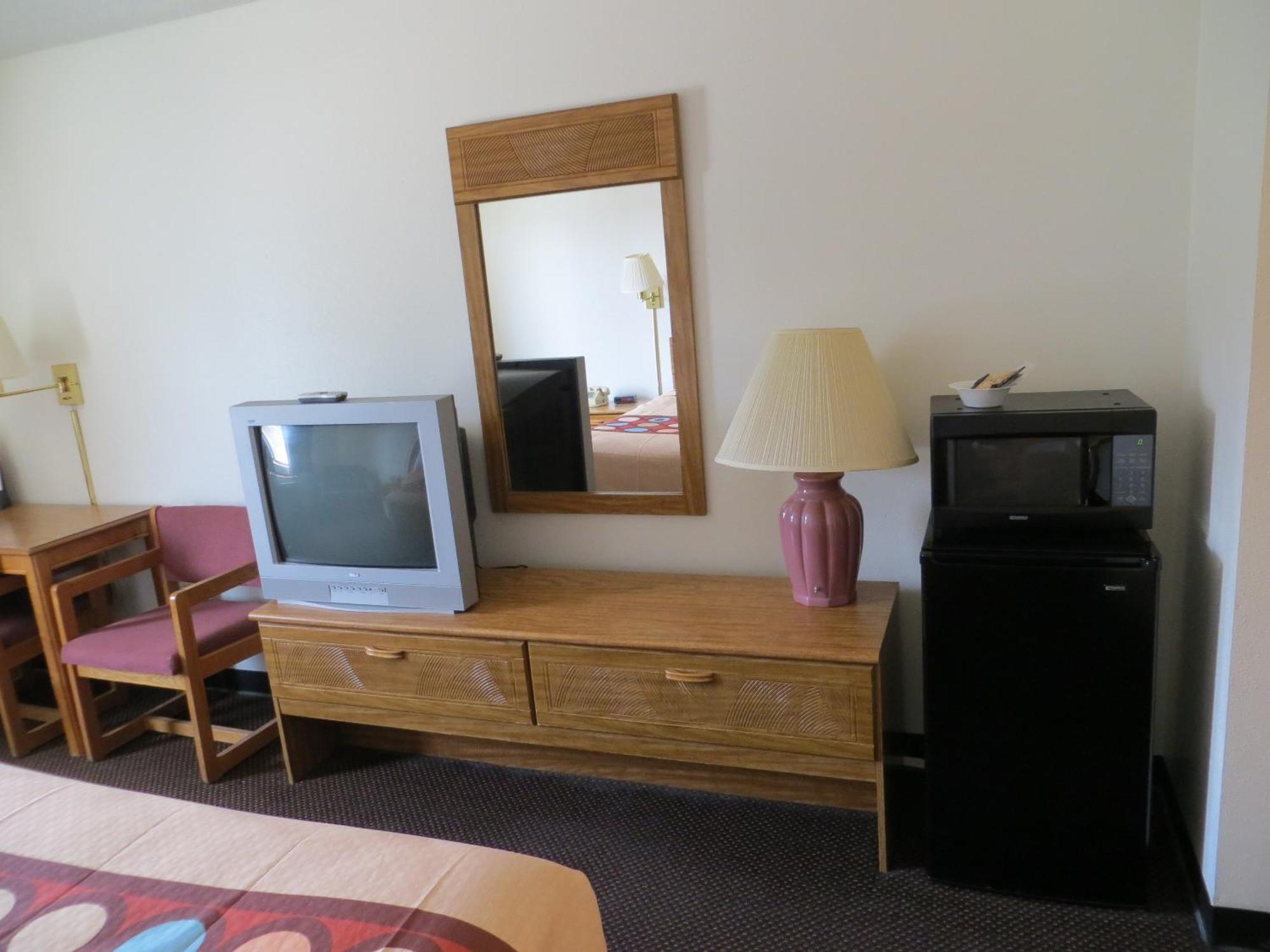 Super 8 By Wyndham Du Quoin Hotel Room photo