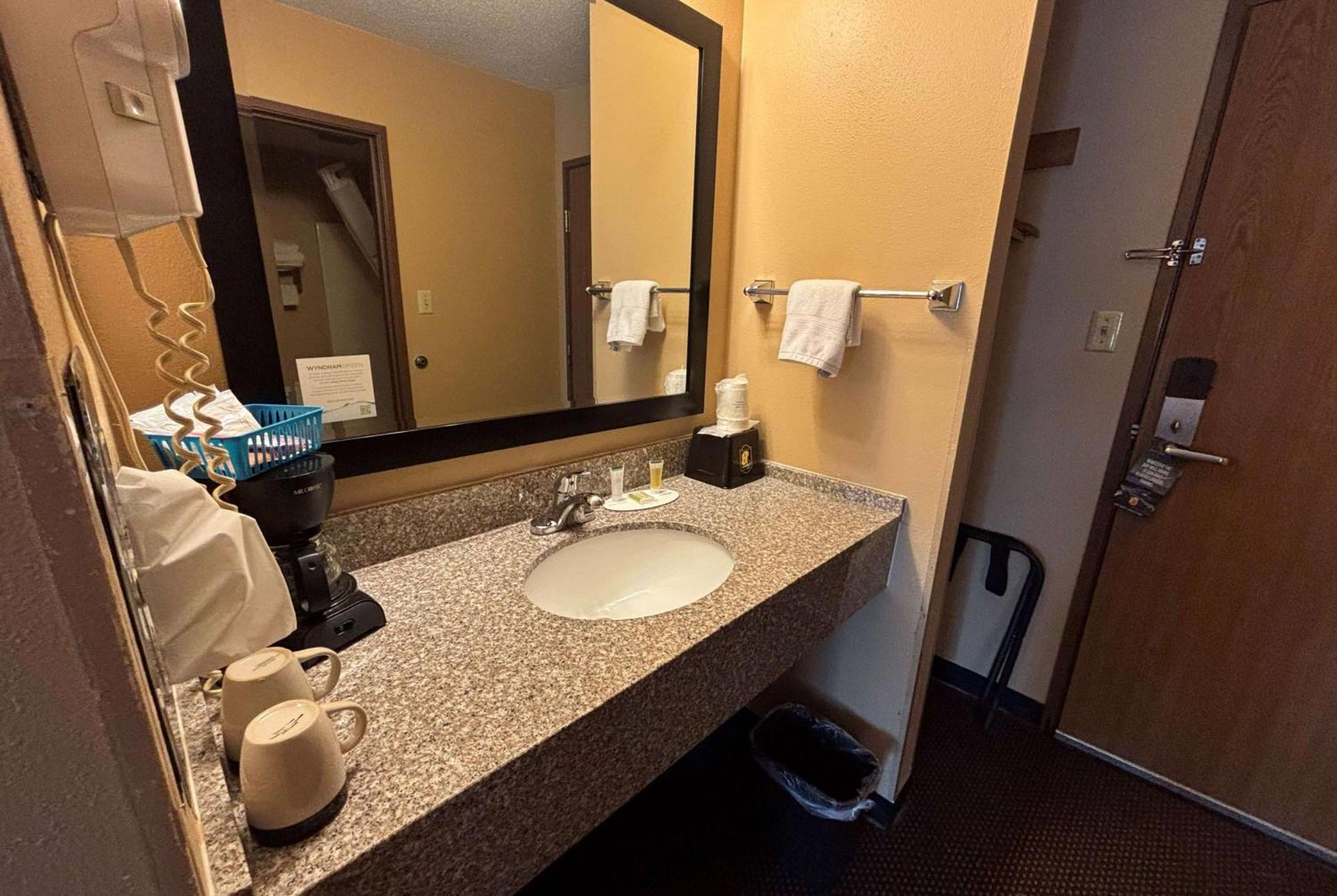 Super 8 By Wyndham Du Quoin Hotel Exterior photo